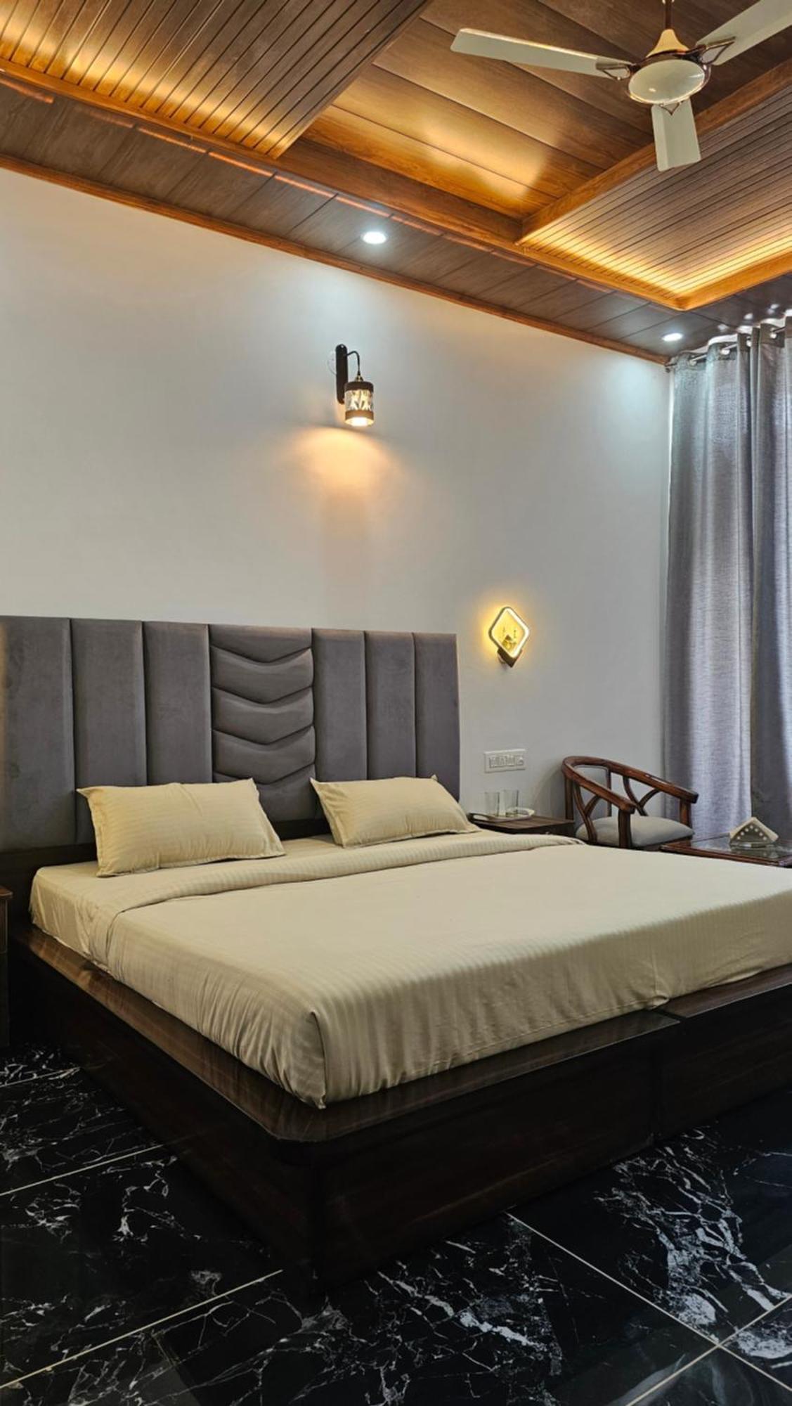 On The Rocks Hotel Kasauli Exterior foto
