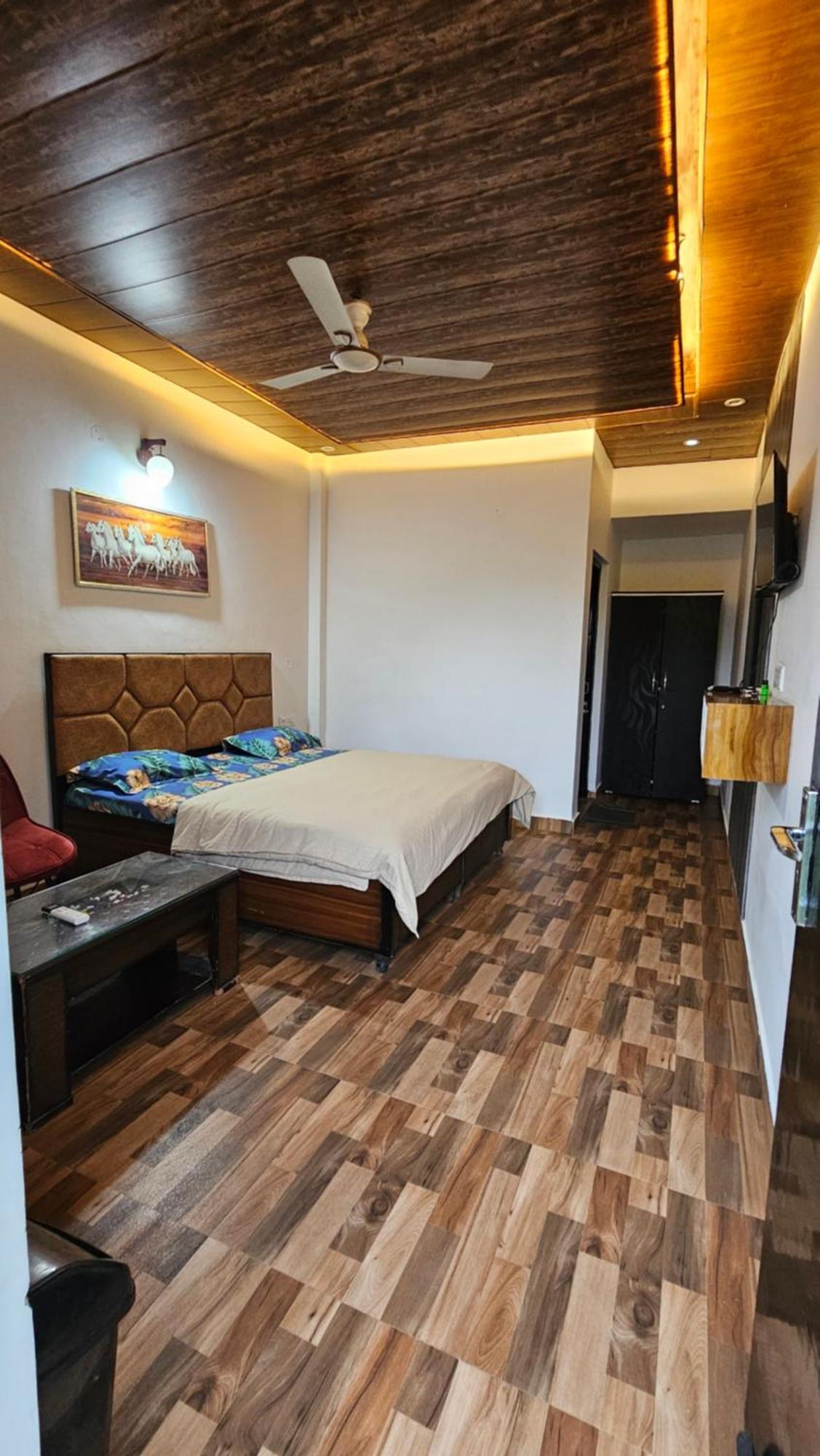 On The Rocks Hotel Kasauli Exterior foto
