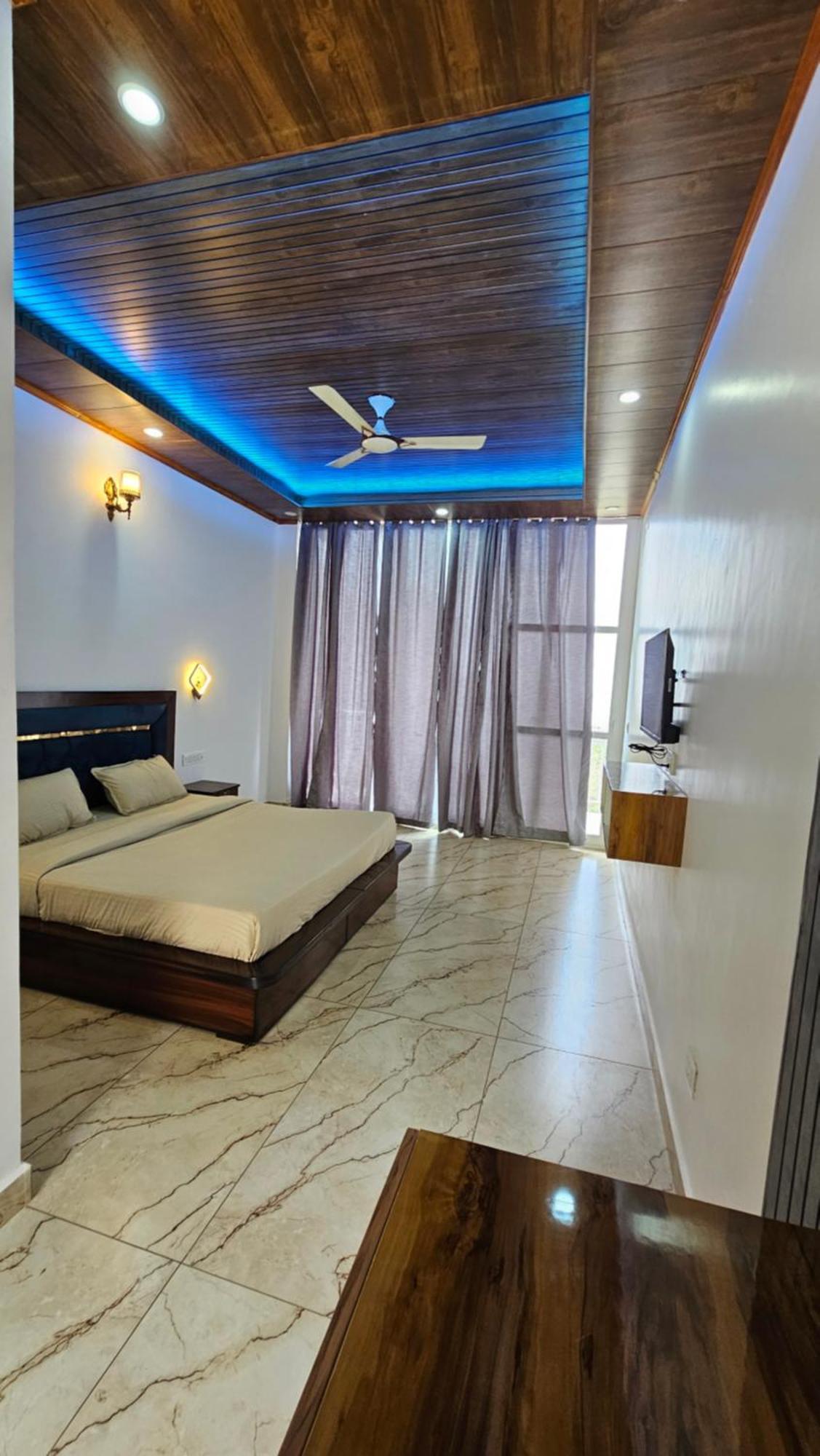 On The Rocks Hotel Kasauli Exterior foto