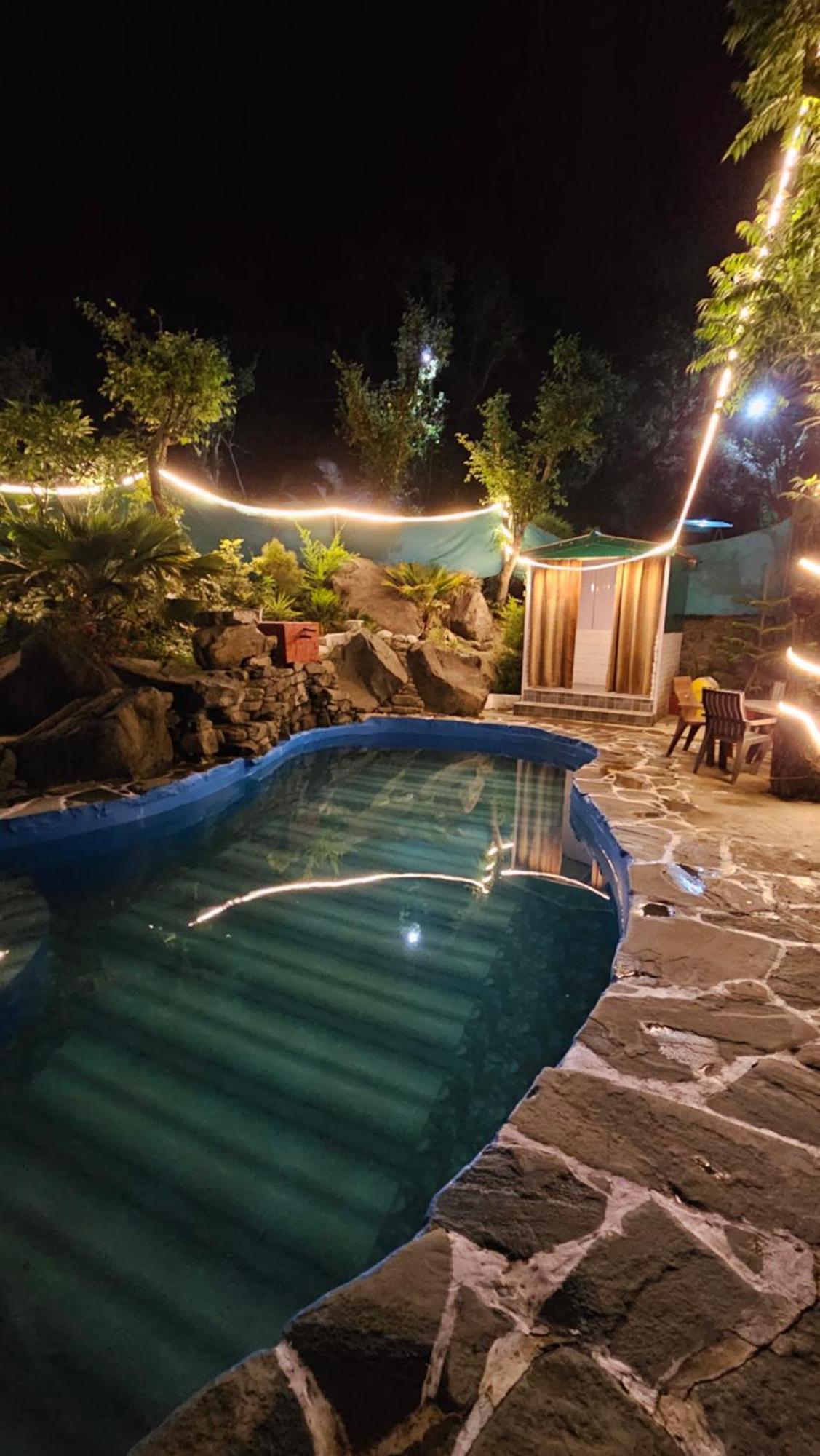 On The Rocks Hotel Kasauli Exterior foto